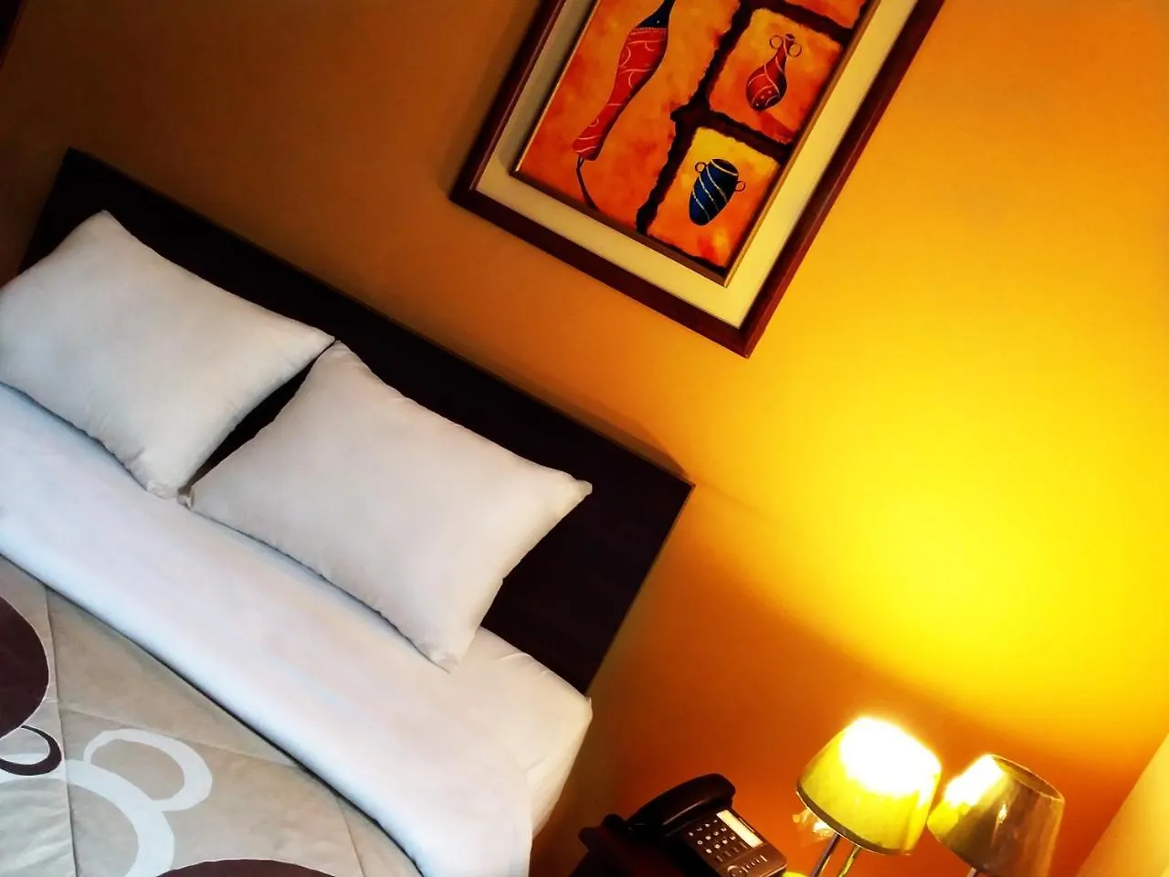 Hostal El Roble Quito 3*,  Ecuador