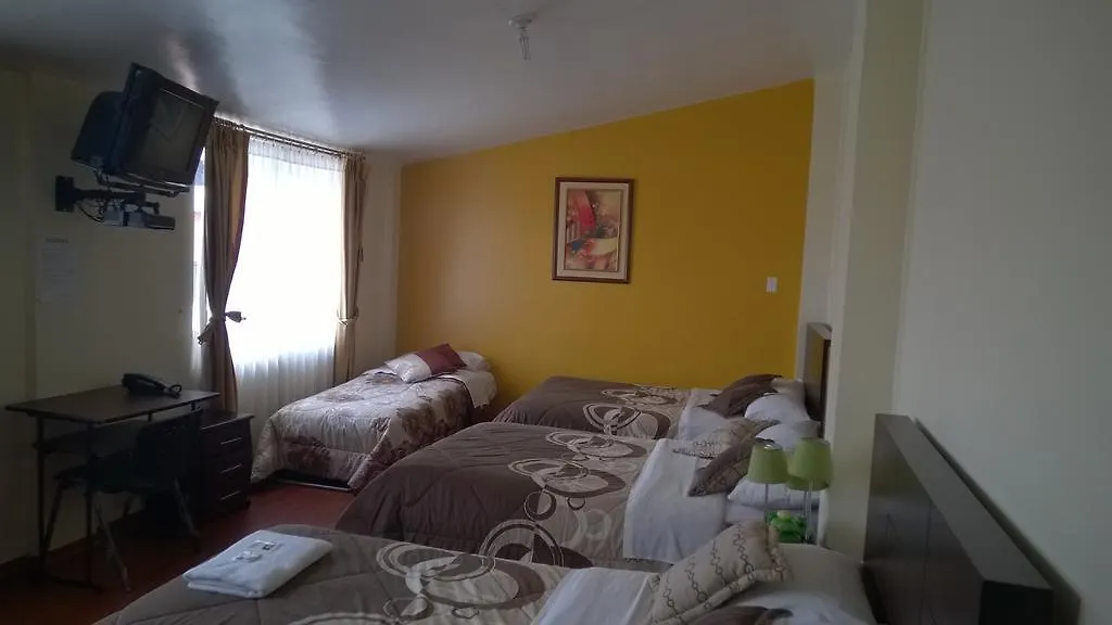 Hostal El Roble Quito