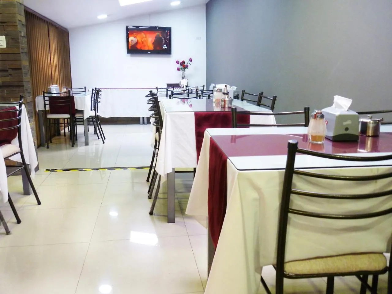 *** Guest house Hostal El Roble Quito Ecuador